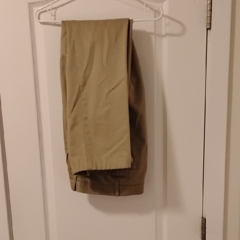 High Sierra Tan Chinos Versatile Cotton Blend